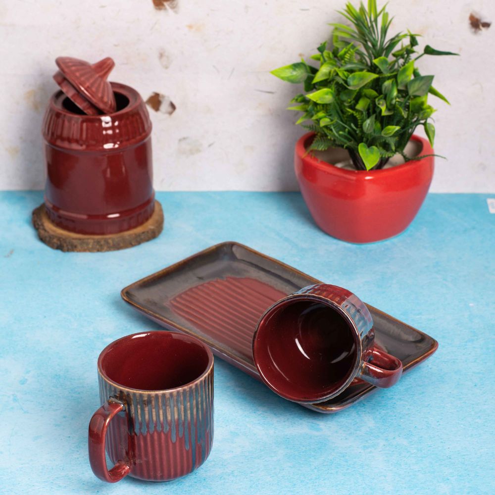 Ribbed Scarlet Mug Set With Tray