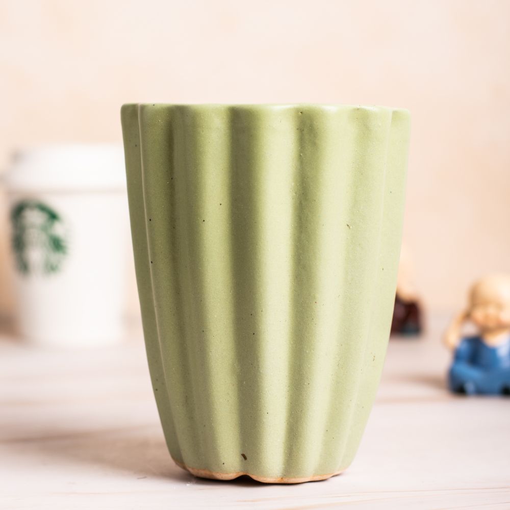 Tumbler Olive Colour Planter